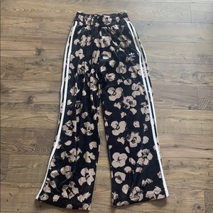 Addis’s track pants